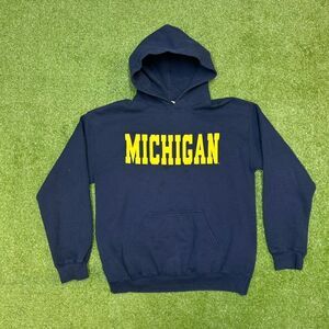 Vintage Michigan Wolverines Hoodie Script Spellout Size Medium Y2K 90s